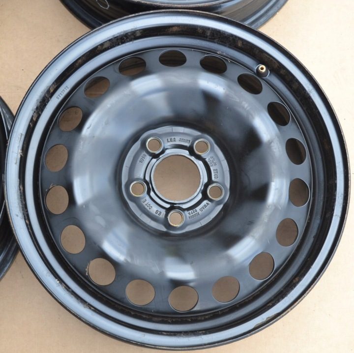 Штампованный диск VW / Audi 5.5" x 15" 5x100 ET 40, фото 1