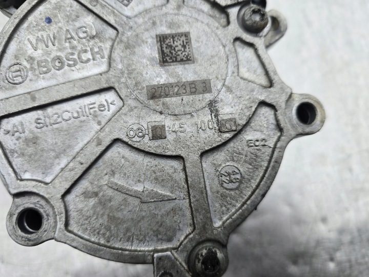 Насос вакуумный Audi VW 06Q145100G 2,0 TFSI TSI вакуума, фото 2