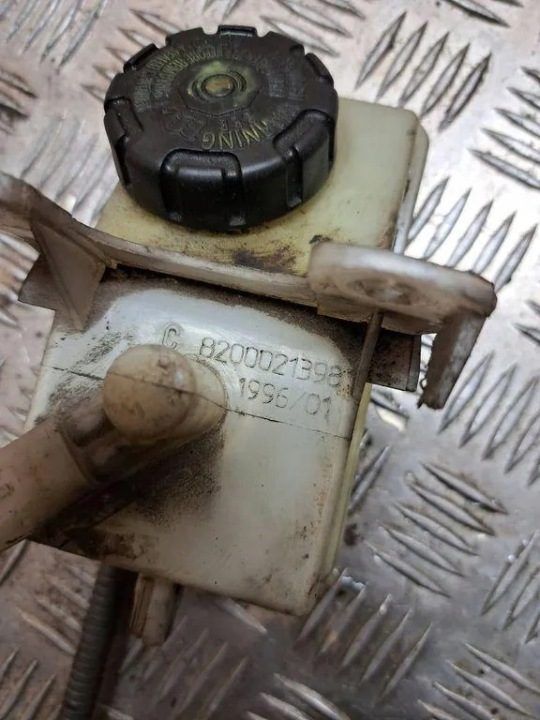 Бачок тормозной жидкости Espace IV 8200021398, фото 2