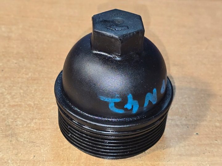 Крышка масляного фильтра N47 BMW E81 E82 E87 E90 E91 E92 E93 E60 E61 E83, фото 1