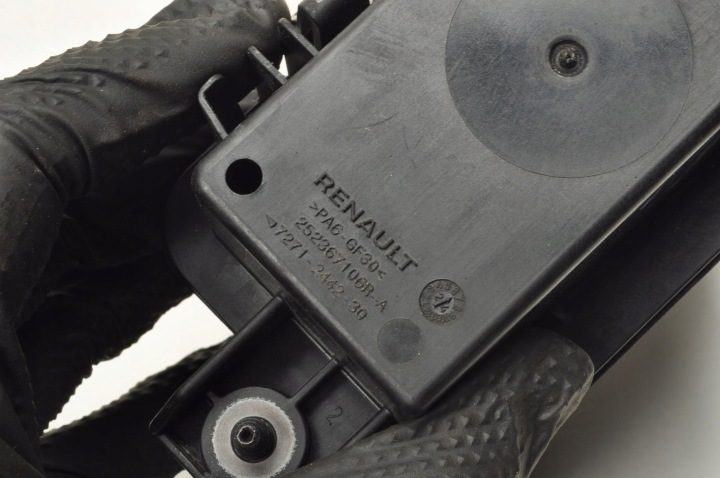 Блок предохранителей 252367106R Renault Megane V 5 E-Tech, фото 4