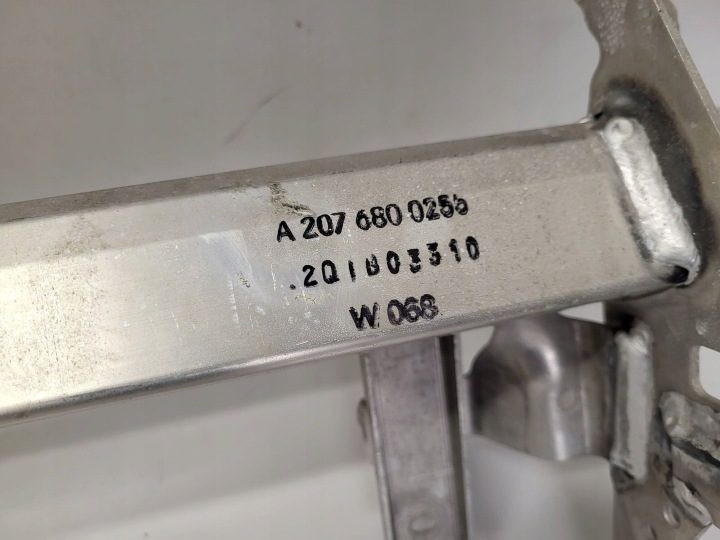 Mercedes-Benz E A207 A2076800255 Передний Усилитель торпедо, фото 4