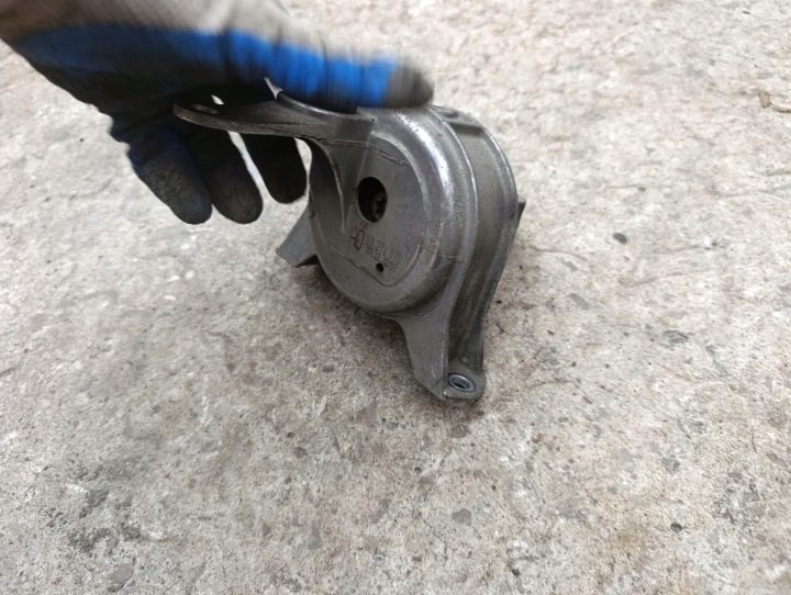 Подушка двигателя Opel Astra H III 1,7 CDTI 13125627 ., фото 3