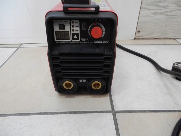 Сварочный инвертор MMA elektrodowa Идеальный Praktik 200 LED TIG DC Синергетика, фото 2