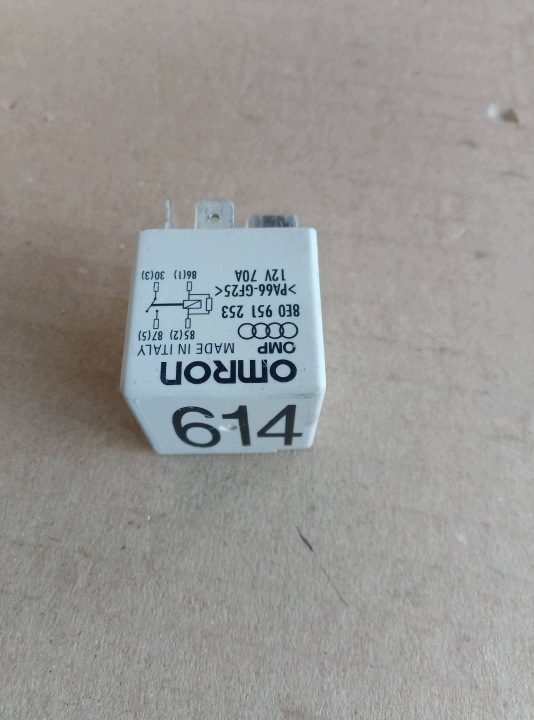 Реле Audi A4 S4 B7 8E 8H 8521875, фото 1