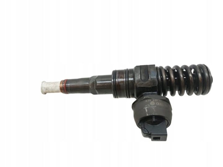 Насос-форсунка 038130073AG 1.9 TDI VW Volkswagen Golf V (2004-2009), фото 1