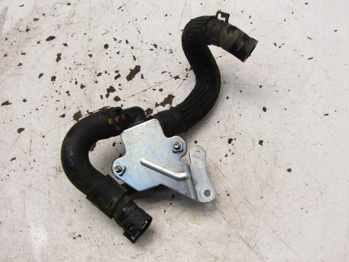 Дополнительная помпа 2.0 Skyactiv Mazda 3 BP IV хэтчбек HF071516ZA, фото 2
