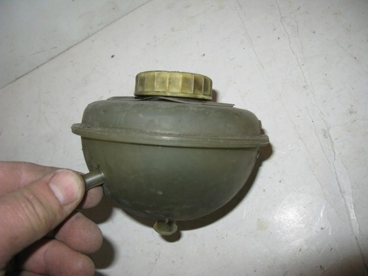 Audi 80 90 B3 B4 бачок тормозной жидкости крышка 893611307A 893611351, фото 1