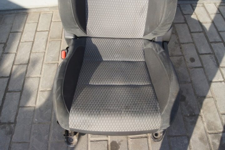 СИДЕНЬЕ ВОДИТЕЛЯ AURIS II, фото 2