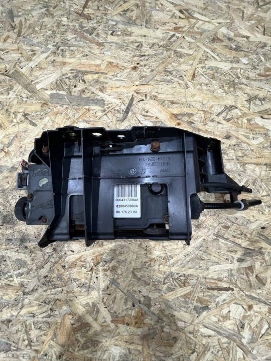 РУЧНОЙ ТОРМОЗ ЭЛЕКТРИЧЕСКИЙ RENAULT SCENIC II 8200450860A, фото 2