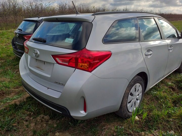 Toyota Auris II 1,4 d4d глушитель środkow катализатор, фото 9