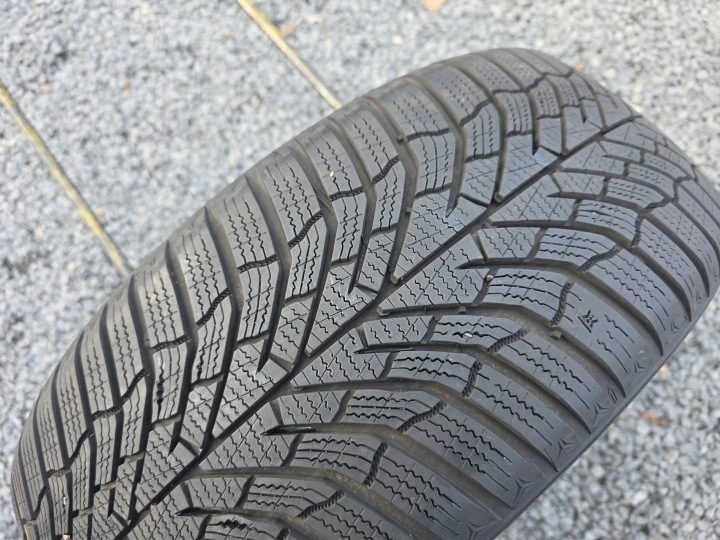Шина зимняя Kumho WinterCraft WP52+ 205/55R17, фото 3