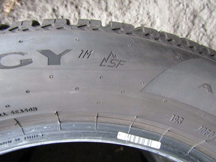 Шина всесезонная Pirelli Powergy 215/55R17 98 Вт усилитель (XL), фото 5