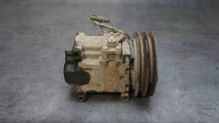 КОМПРЕССОР КОНДИЦИОНЕРА MAZDA 323F VI (BJ) 2.0 DITD, фото 2