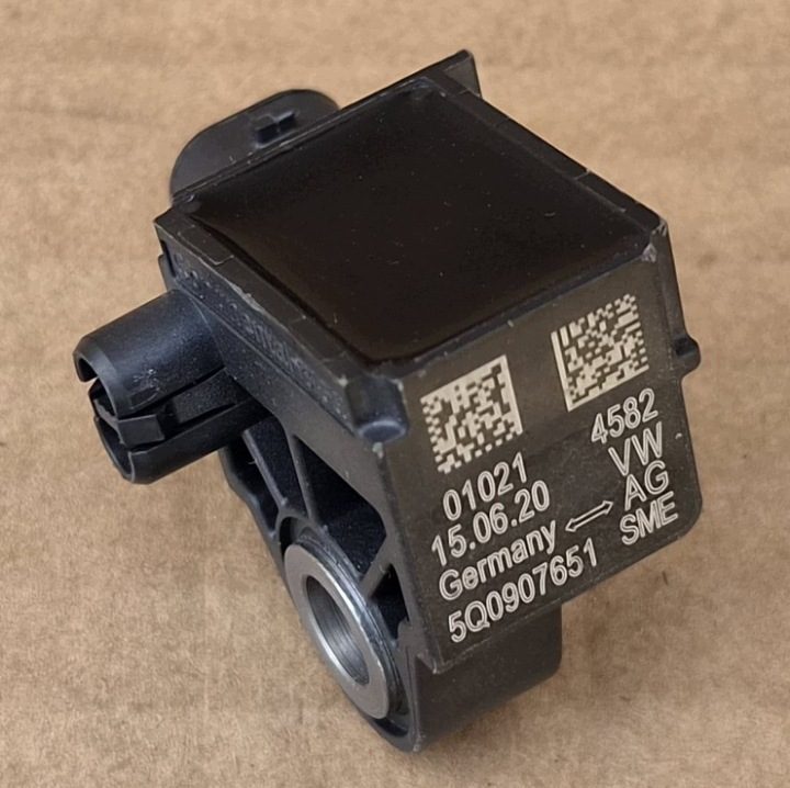 ДАТЧИК УДАРА VW SKODA AUDI 5Q0907651 КАК НОВЫЙ ОРИГИНАЛ, фото 1