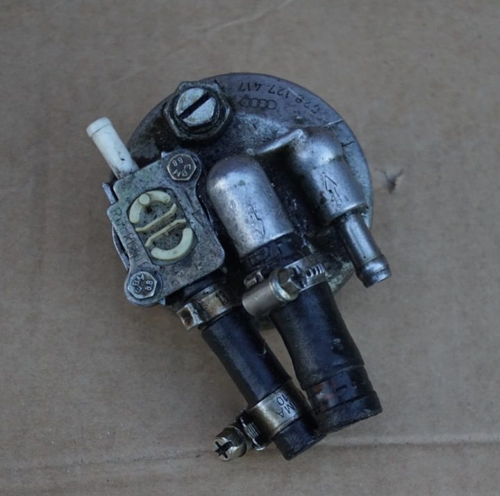 Верхний корпус топливного фильтра Audi 80 B4 1.9TDI 028127417, фото 1