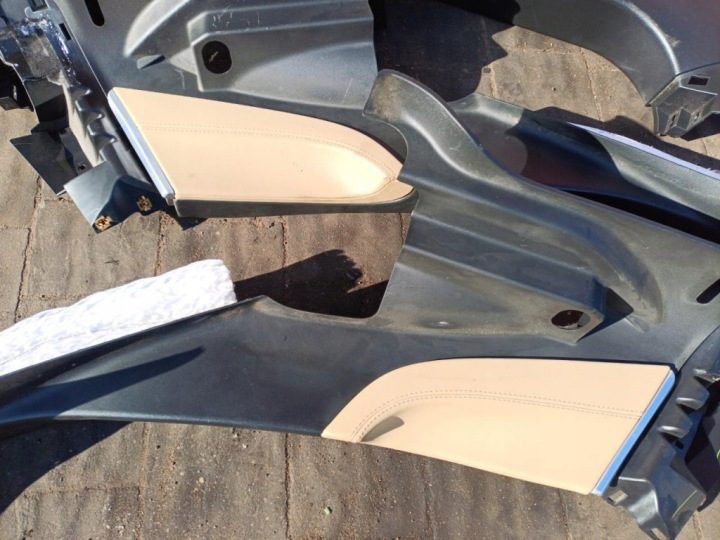 Tesla Model S сиденья диван задний кожа светлая, фото 8