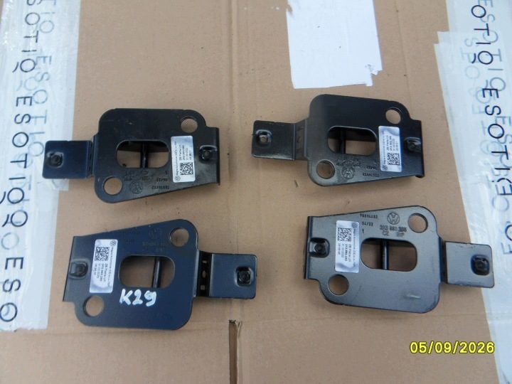 Крепление защелка сиденья VW Caddy V 2K7 2K5883285, фото 2