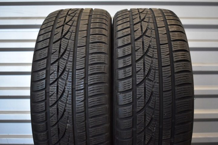 2× Шина зимняя Hankook Winter i*cept evo2 W320B 225/45R18 95 H сцепление на снегу (3PMSF) * - BMW, фото 1