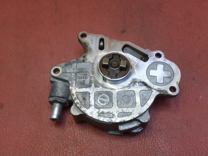 Насос вакуумный VW Audi Seat Skoda 1.6 2.0 TDI 03L145100G, фото 2