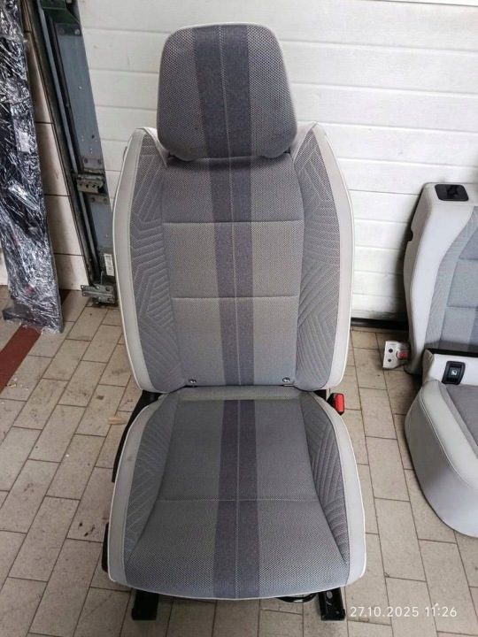 Сиденья диван обшивки салон Renault Scenic V E-Tech состояние как, фото 13