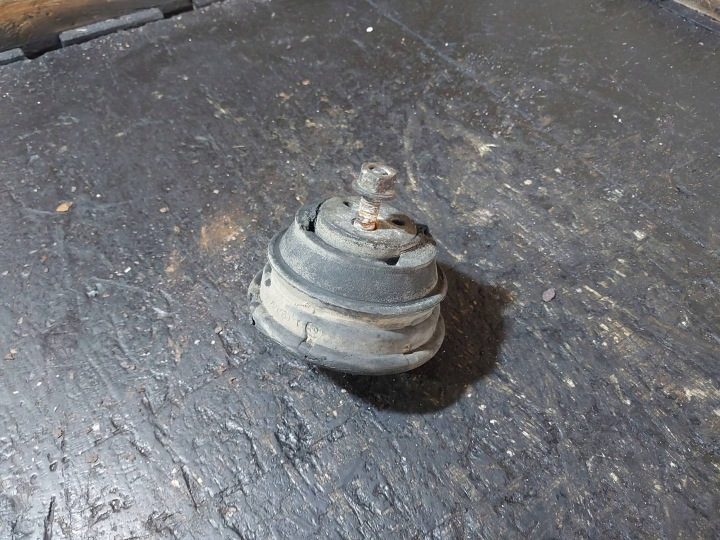 Подушка двигателя BMW 5 E39 523i M52B25 256S3 1095517 22111095517, фото 4