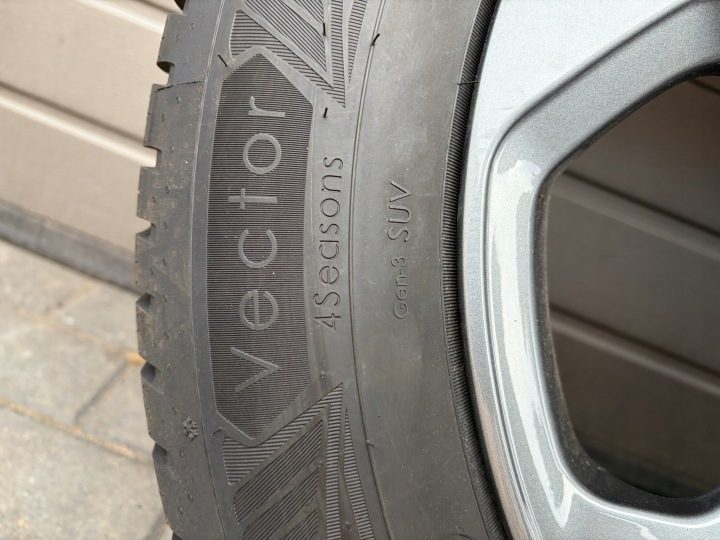 Колеса алюминиевые шины всесезонные Ford Kuga MK3 рестайлинг ST-Line 18", фото 7