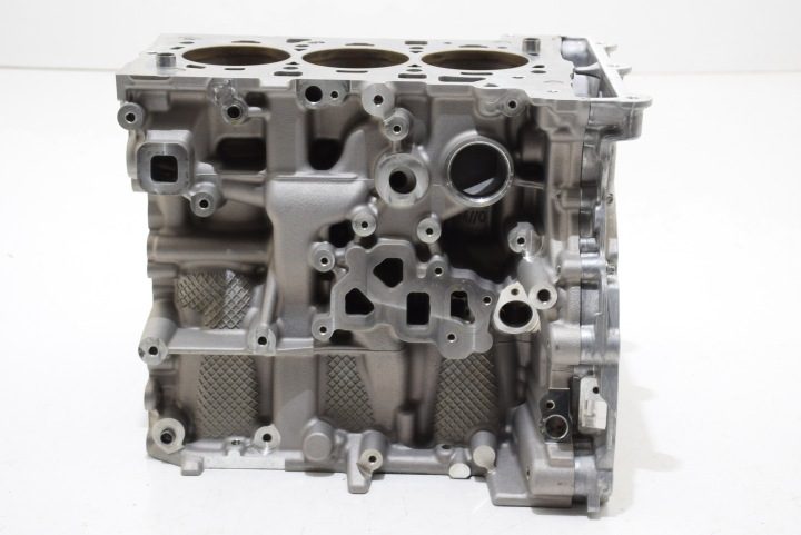 BMW F40 F44 F45 F46 F48 F39 БЛОК ЦИЛИНДРОВ B38A15F - B38B / B38C, фото 2