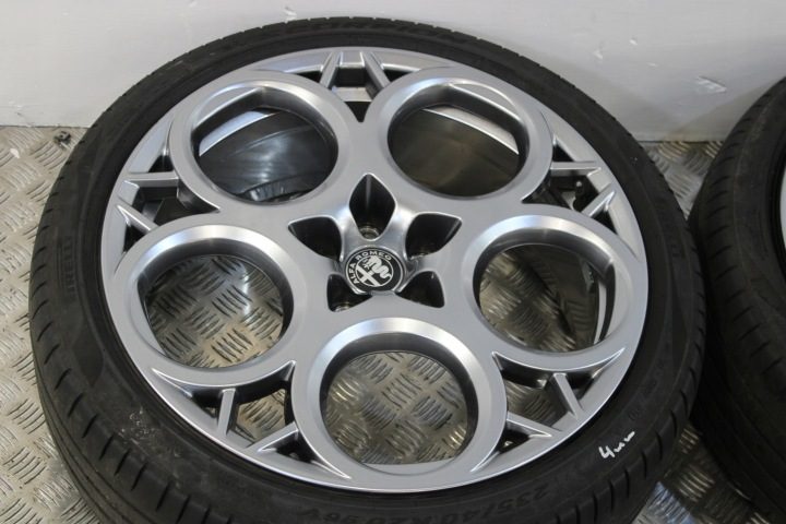 Колеса диски литые диски 235/40 R20 лето ET37 Alfa Romeo Tonale, фото 2