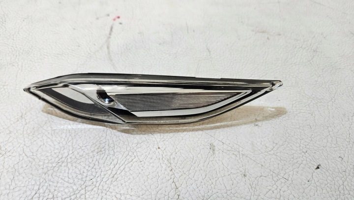 ПОВТОРИТЕЛЬ ПОВОРОТА В КРЫЛО ПЕРЕДНИЙ ПРАВЫЙ PORSCHE CAYENNE II 7P5949102, фото 1