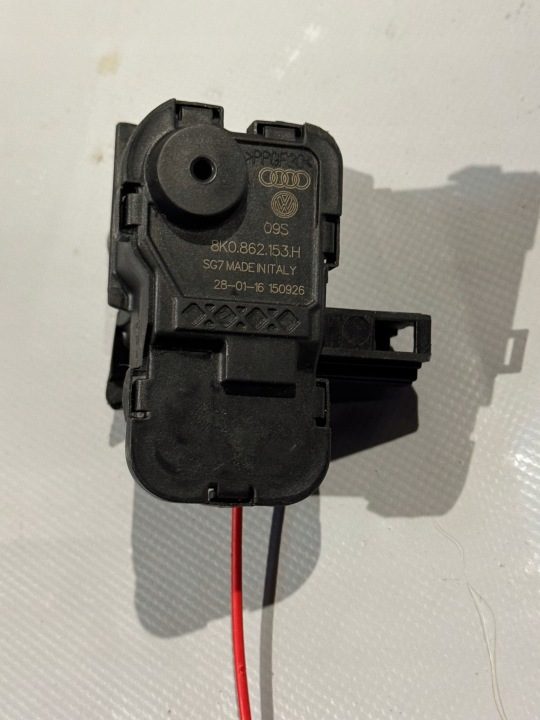 ПРИВОД ЛЮЧКА ГОРЛОВИНЫ БЕНЗОБАКА AUDI A3 8P A4 B8 A5 8T 8K0862153H, фото 2