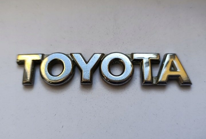 Надпись эмблема Toyota Yaris I 99-06r, фото 1