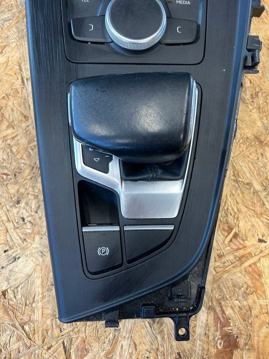 ПАНЕЛЬ ДЕКОР ЗАЩИТА ТОННЕЛЯ MMI AUTOHOLD ПОДСТАКАННИК A5 8W A4 B9, фото 2