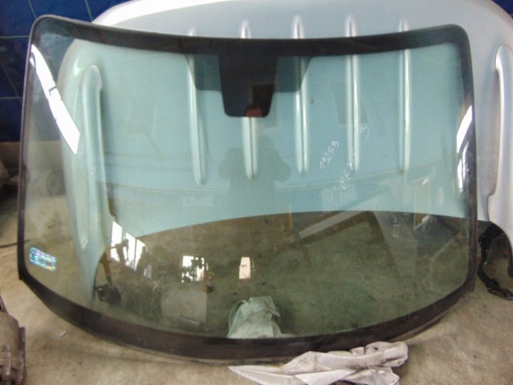 MAZDA 3 СТЕКЛО ПЕРЕДНЕЕ, фото 1