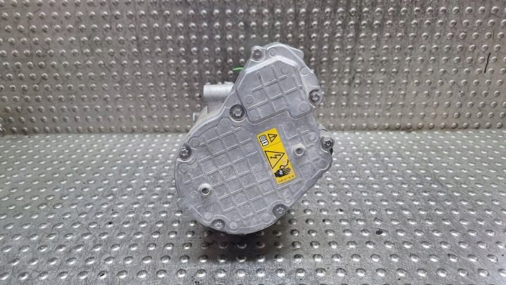 КОМПРЕССОР КОНДИЦИОНЕРА A0008307704 MERCEDES EQA H243 EQC N293 GLA II H247, фото 4