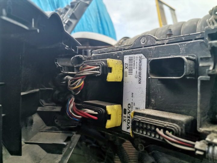 Блок управления EBS ЭБУ Volvo FH 4 0486110018, фото 1