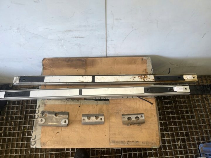 НАПРАВЛЯЮЩАЯ БАГАЖНИКА НАПРАВЛЯЮЩЕЙ КОМПЛЕКТ AUDI A6 C7 AVANT 4G9863556A 4G9863555A, фото 4