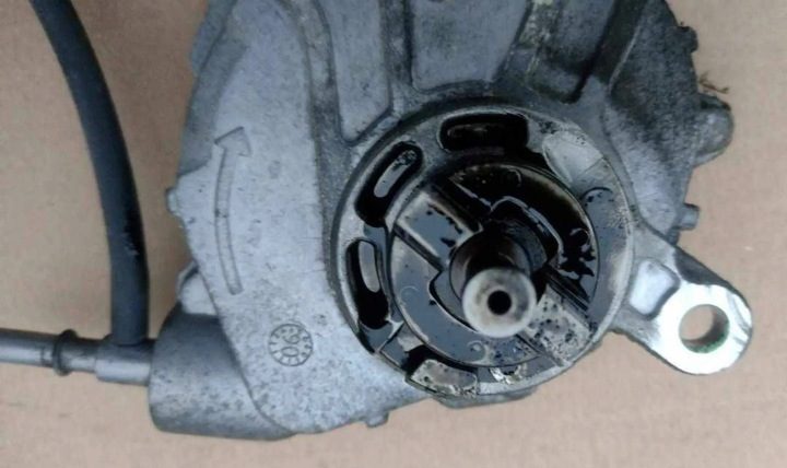 Toyota Corolla Verso AR10 2,2 дизель Вакуумный насос, фото 3