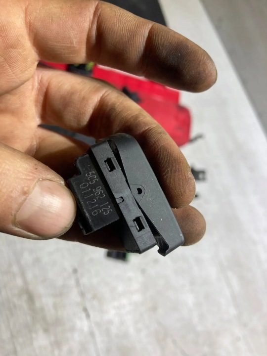 Кнопка блокировки двери Volkswagen OE 5C5962125, фото 3