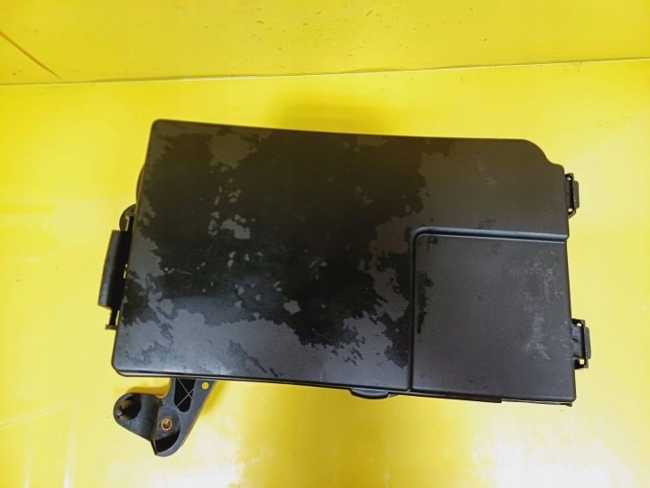 Корпус на аккумулятор в сборе VW Touran I 1K0915335B / 1K0915443 NR1, фото 2