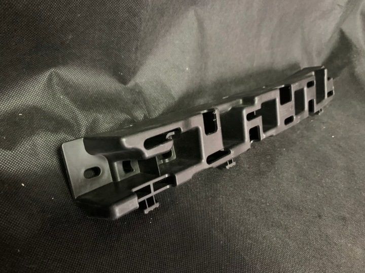 Tesla X крепление молдинга стойки C RH 1059189-00-A, фото 3