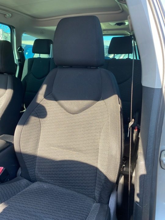 Сидящая водяная лодка Peugeot 308 SW 07-14, фото 2