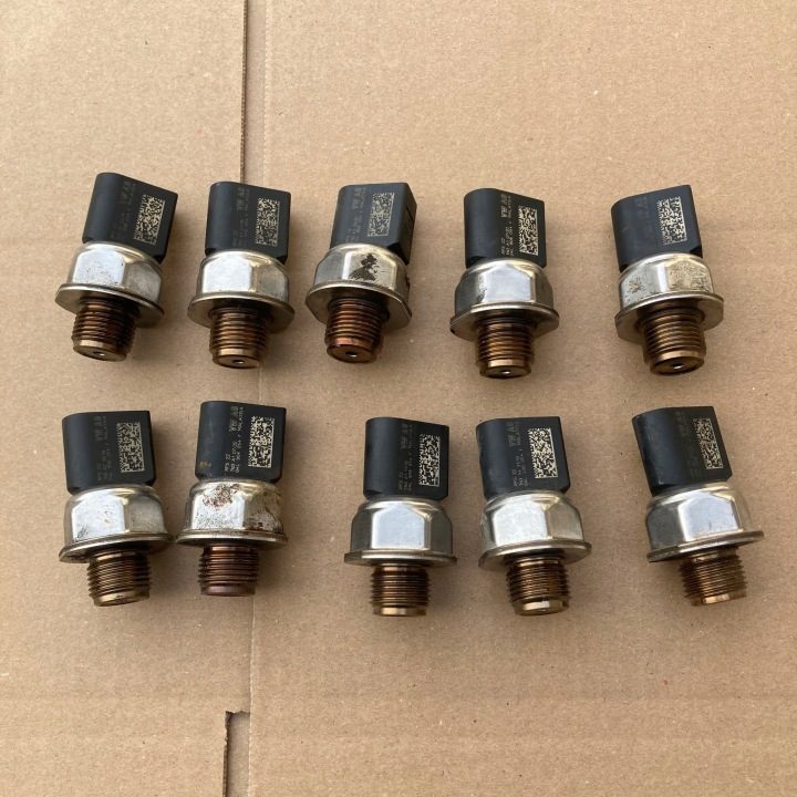 VW/SEAT/SKODA/AUDI ДАТЧИК ДАВЛЕНИЯ ТОПЛИВА 04L906054F, фото 1