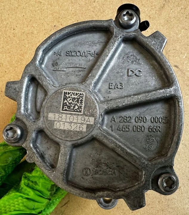 Nissan Juke II F16 19- 1.0 DIG-T насос вакуумный 146508066R, фото 2