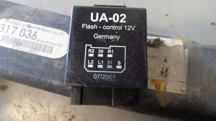 SKODA OCTAVIA I 02 УНИВЕРСАЛ ФАРКОП WESTFALIA МОДУЛЬ UA-02 FLASH CONTROL, фото 8