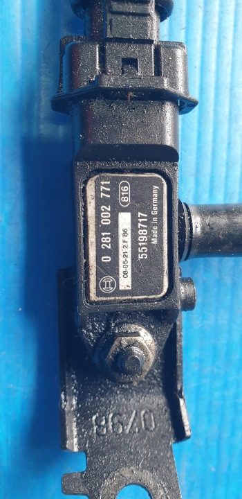Opel Vectra C 1.9 CDTI датчик давления выхлопных газов 0281002771 55198717, фото 2
