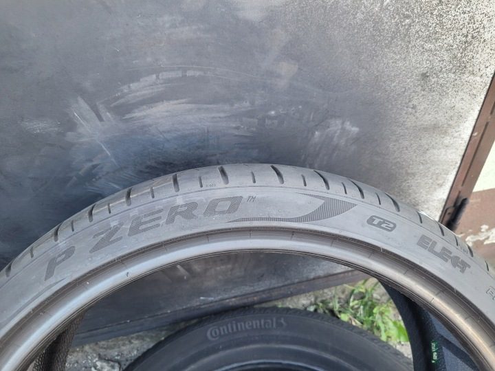 Шина летняя Pirelli P Zero 235/35R20 92 Y усилитель (XL), фото 2