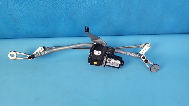 BMW 5' G30 G31 18 г. ТРАПЕЦИЯ ДВОРНИКОВ 2710375 EU, фото 1