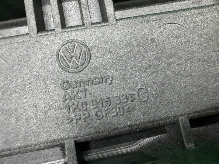 Основание кожух аккумулятора 1K0915333C Skoda Octavia II 2 04-, фото 11