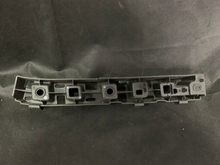 Tesla X крепление молдинга стойки C RH 1059189-00-A, фото 4